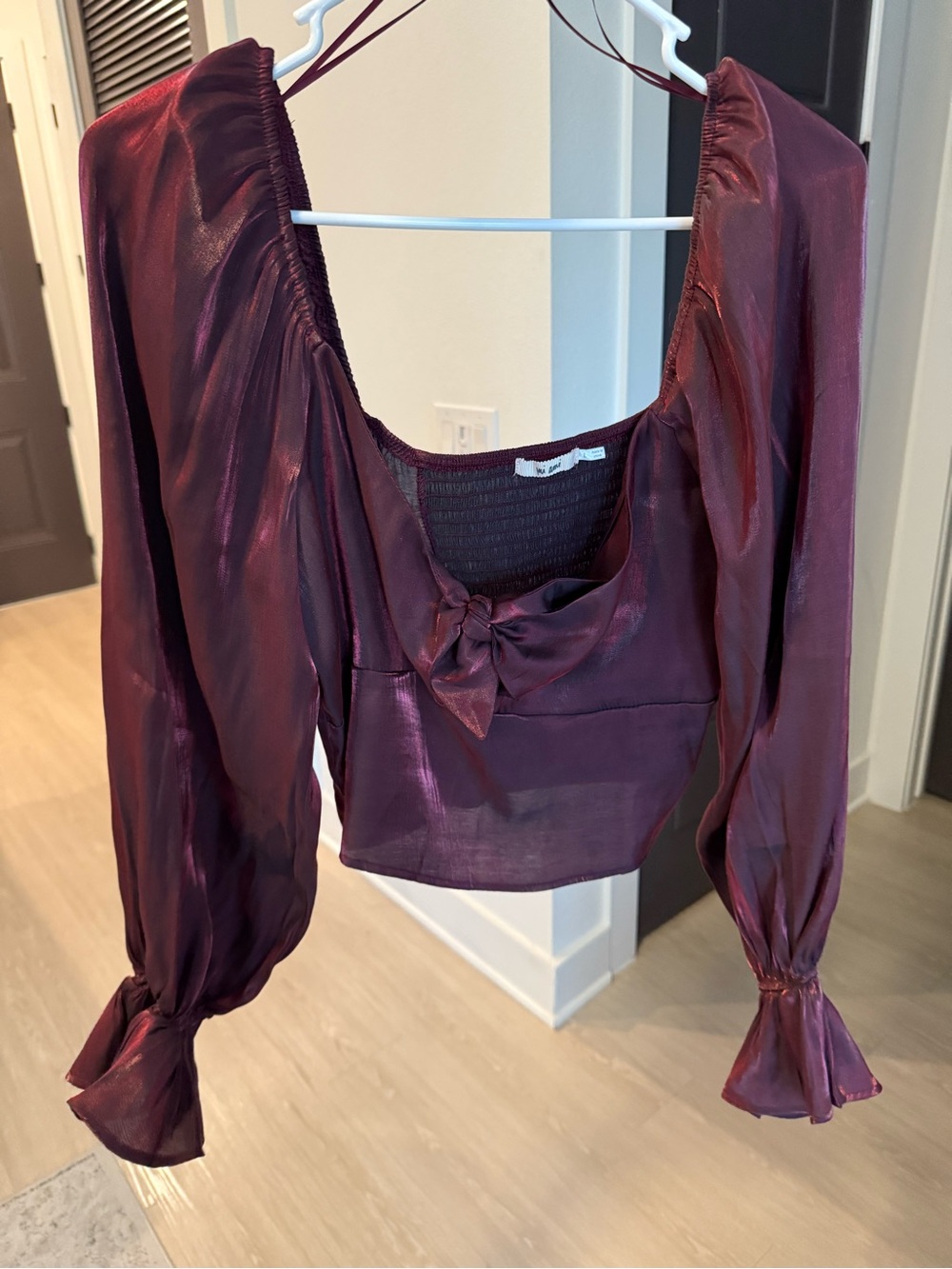 Francesca's Collections Metallic Wine Tie-Front Long Sleeve Cropped Blouse
